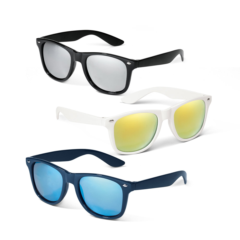 Óculos de sol em PC com lentes espelhadas